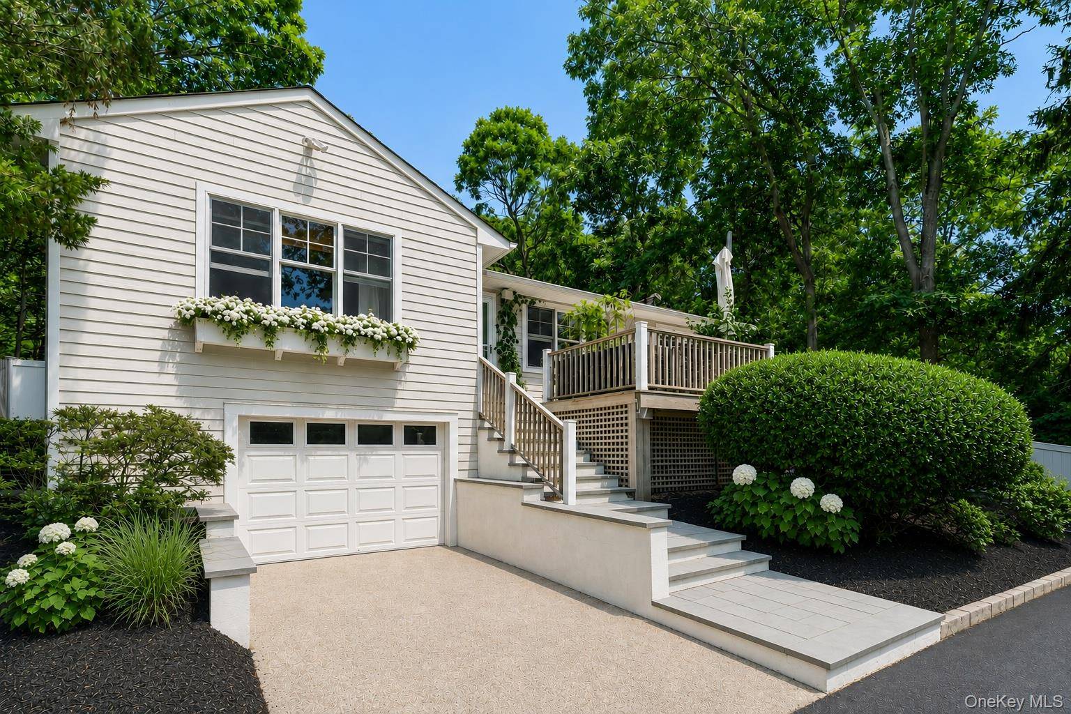 2705 W Creek AVE, Cutchogue, NY 11935
