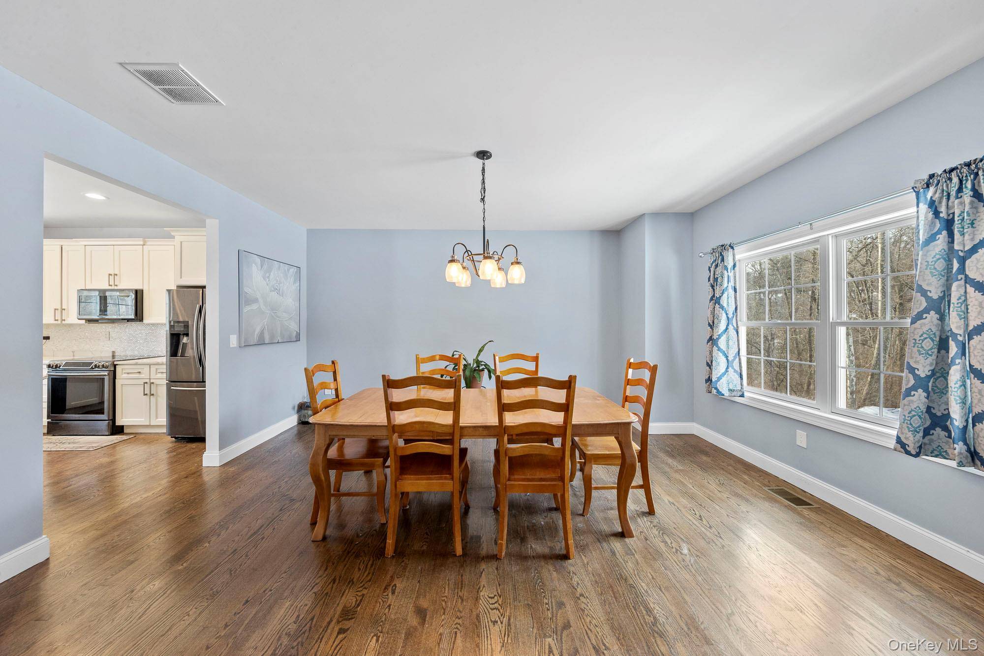 2 Atwood LN, Newburgh, NY 12550