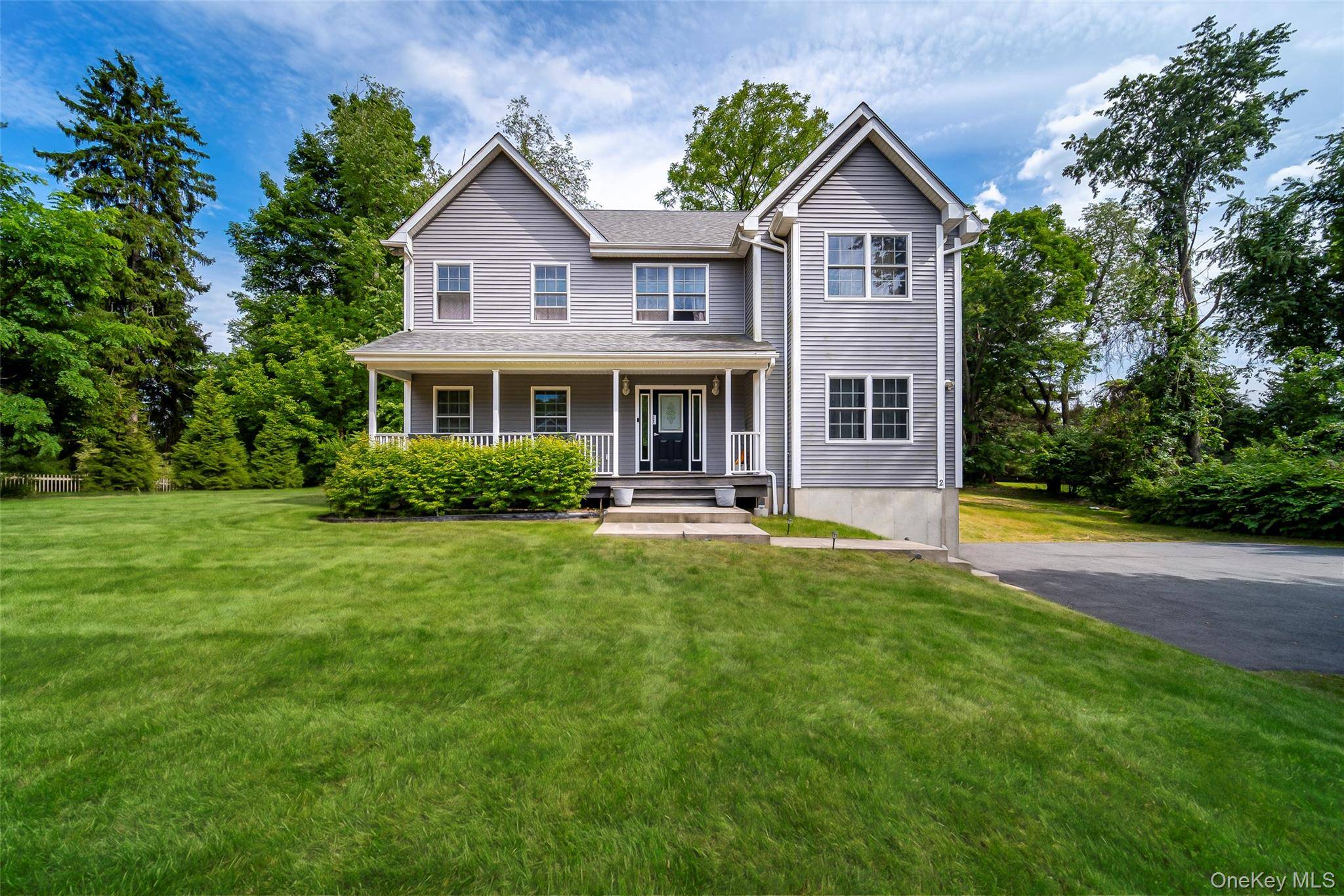2 Atwood LN, Newburgh, NY 12550