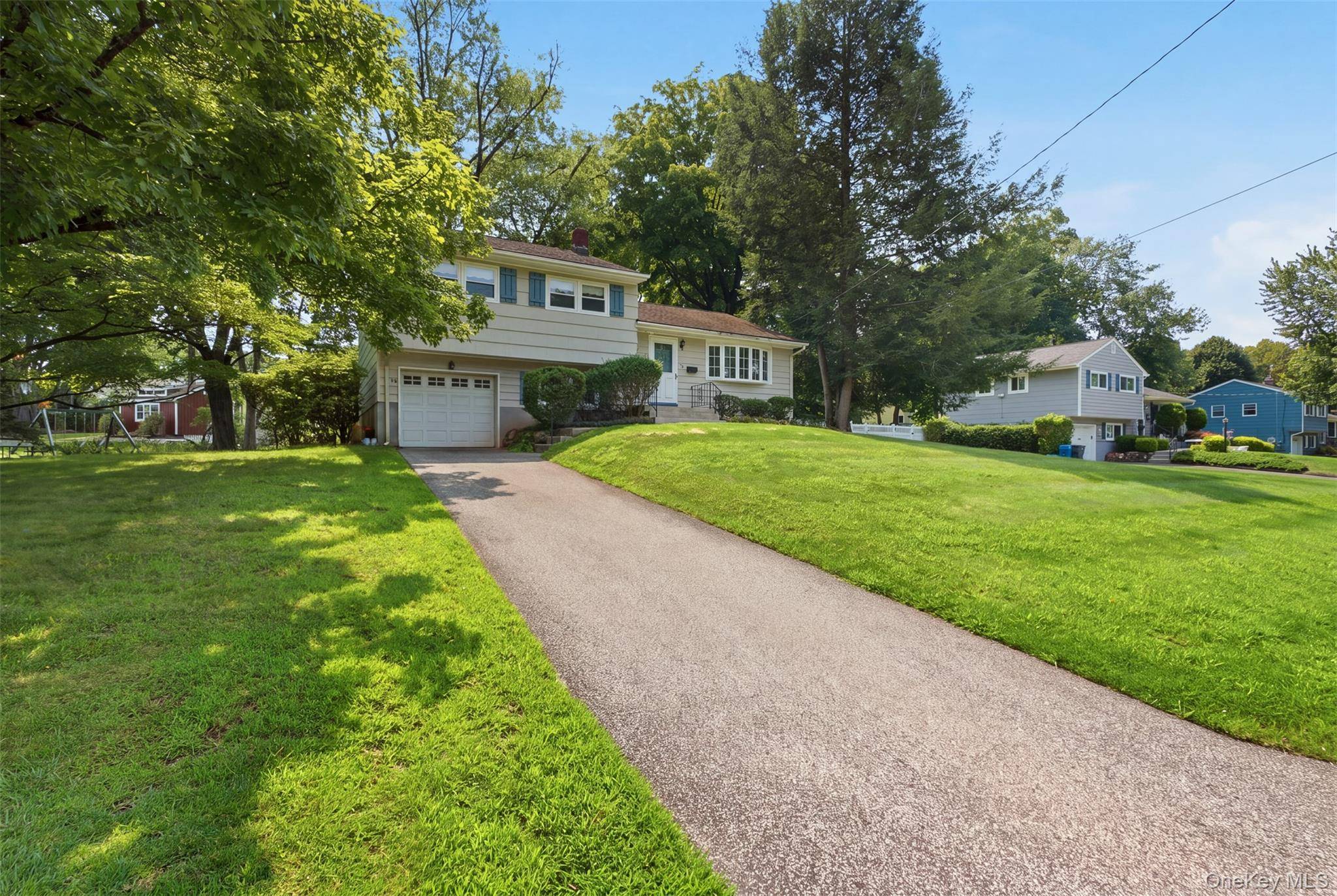 24 Marcia LN, New City, NY 10956