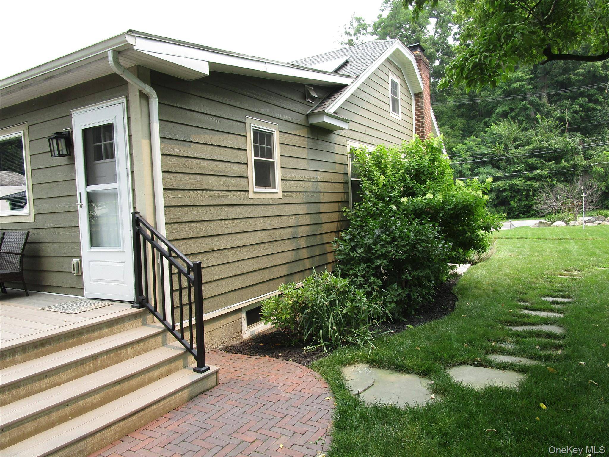 9 Gallows Hill RD, Cortlandt Manor, NY 10567