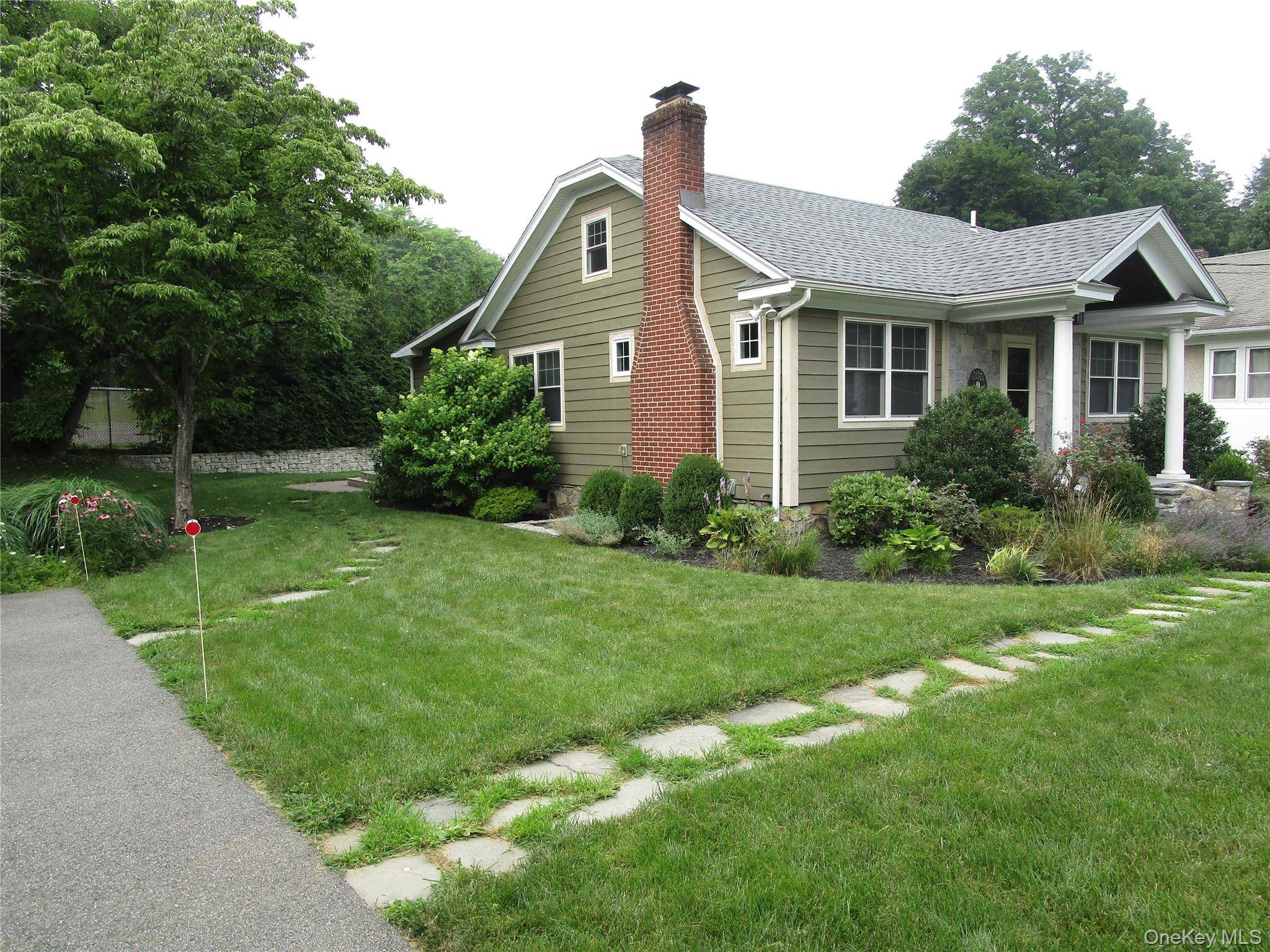 9 Gallows Hill RD, Cortlandt Manor, NY 10567