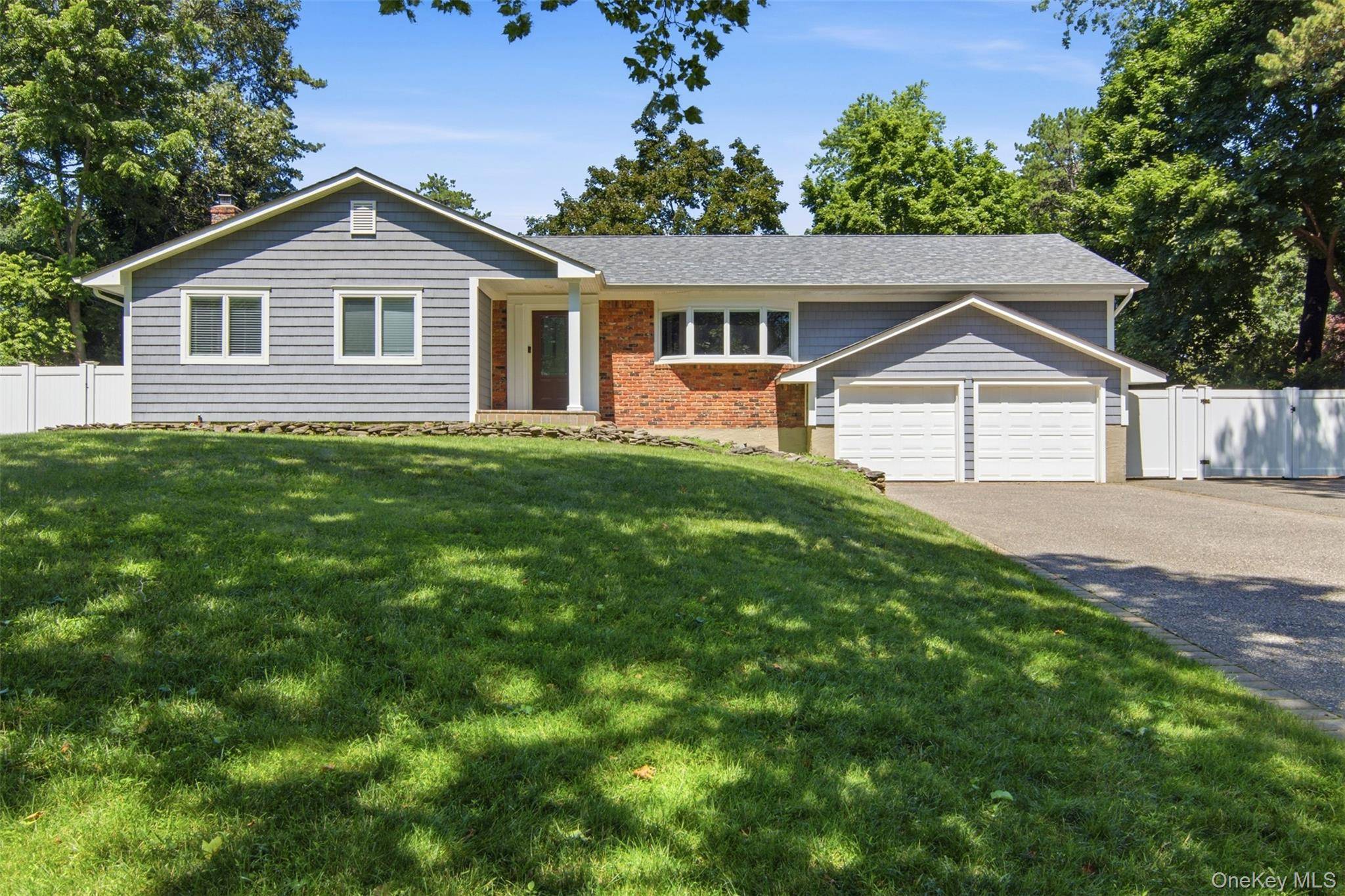 18 Millet ST, Dix Hills, NY 11746
