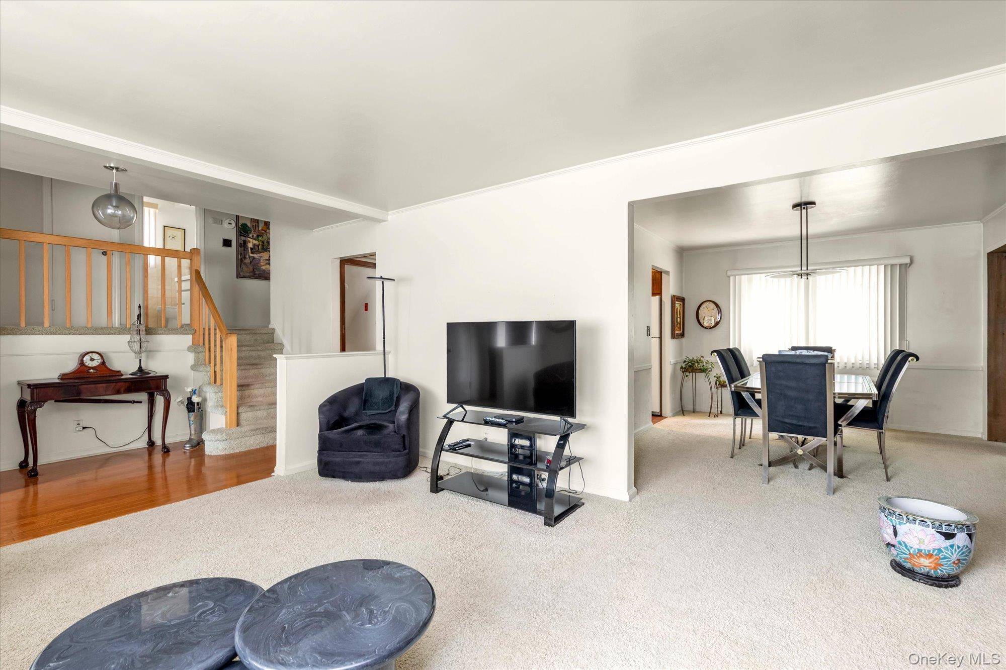 4020 Judith LN, Oceanside, NY 11572