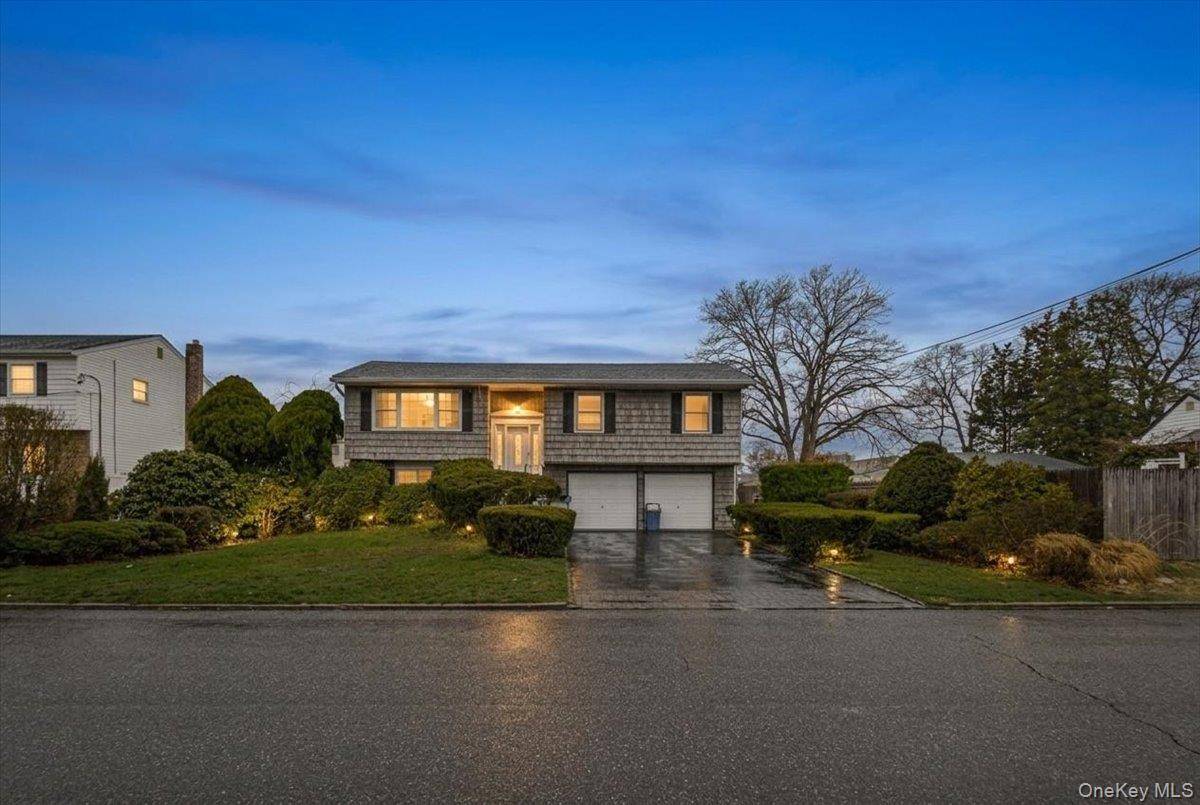 286 W 13th ST, Deer Park, NY 11729