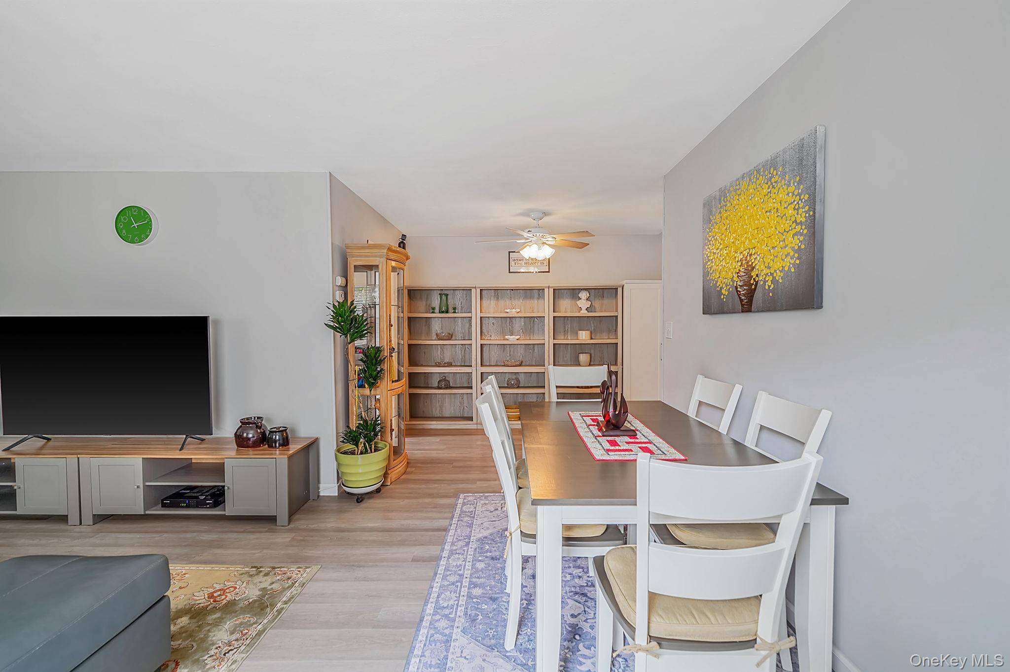 460 Old Town RD #3G, Port Jefferson, NY 11776