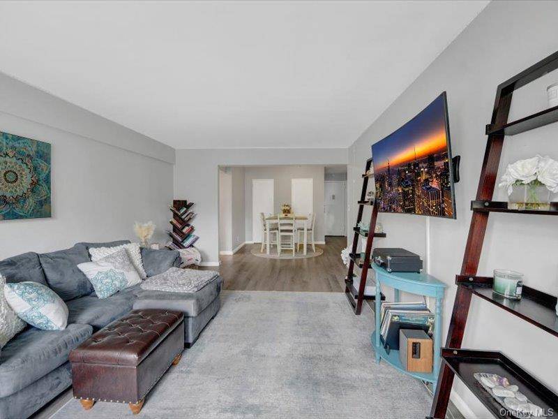 270 N Broadway #6H, Yonkers, NY 10701