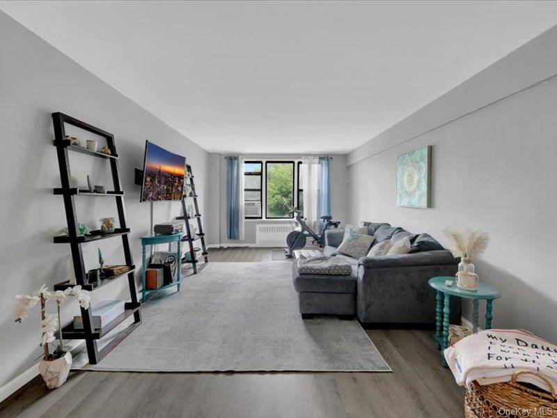 270 N Broadway #6H, Yonkers, NY 10701