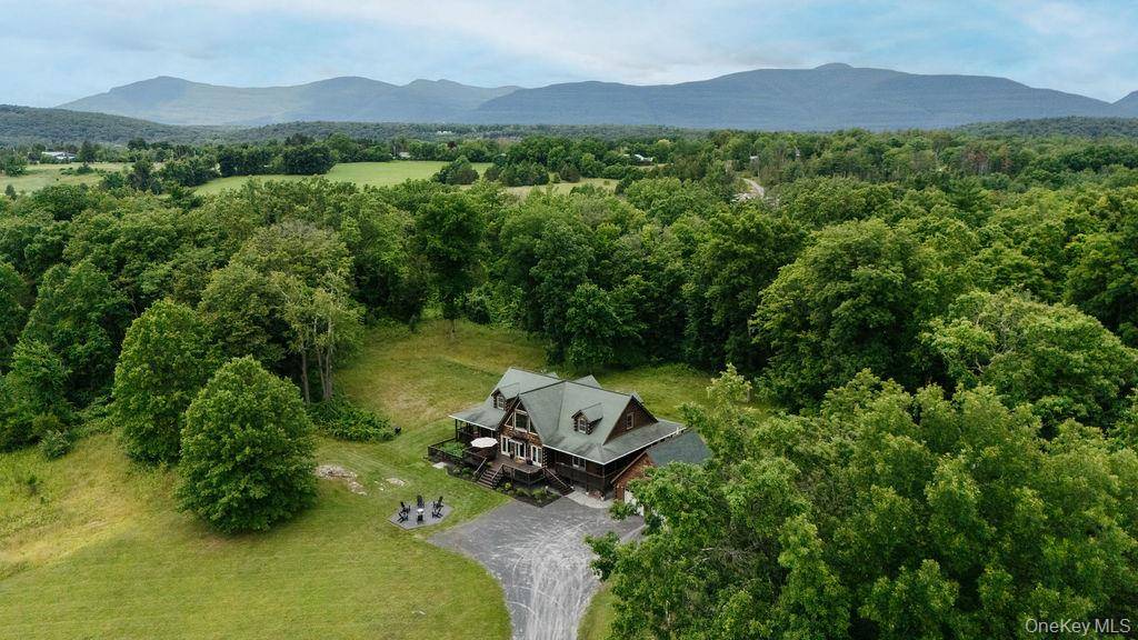 86 Sunset View DR, Saugerties, NY 12477