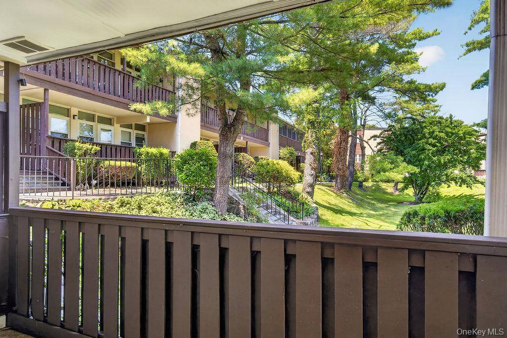 103 Wiltshire RD #D8, Scarsdale, NY 10583