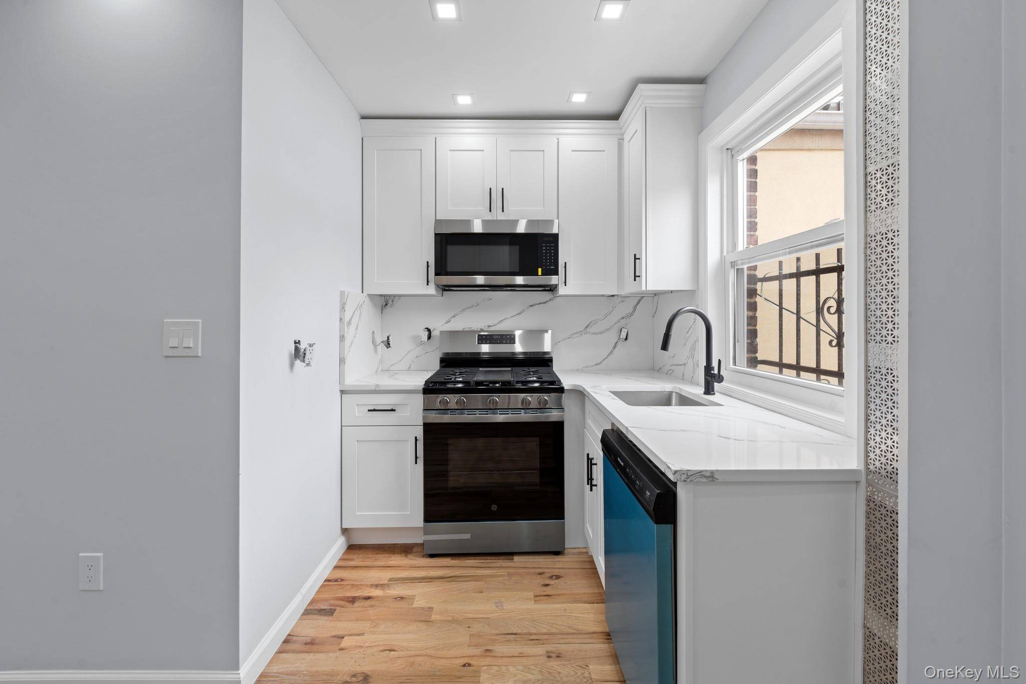 252 E 86th ST, Brooklyn, NY 11236