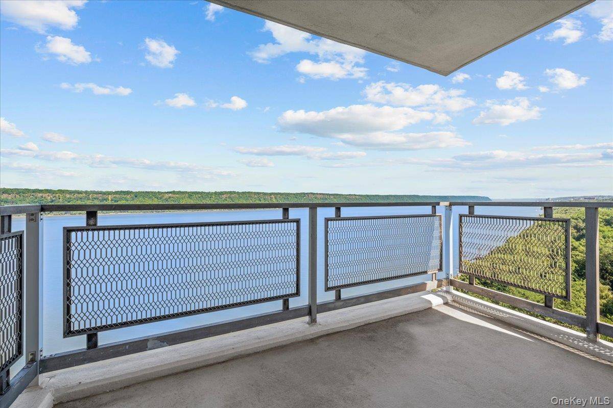 2621 Palisade AVE #12C, Bronx, NY 10463