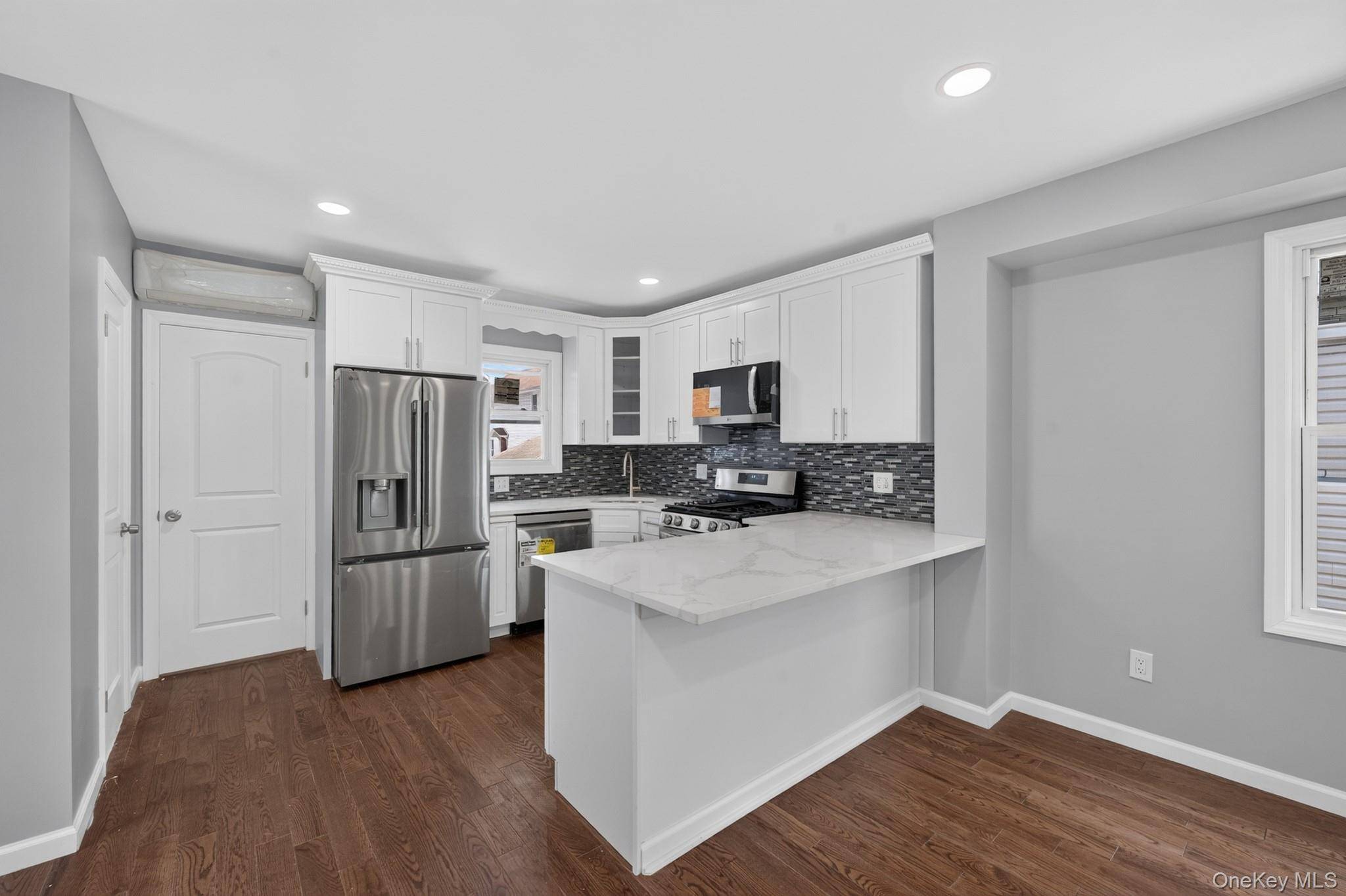 10513 133rd ST, Richmond Hill, NY 11419