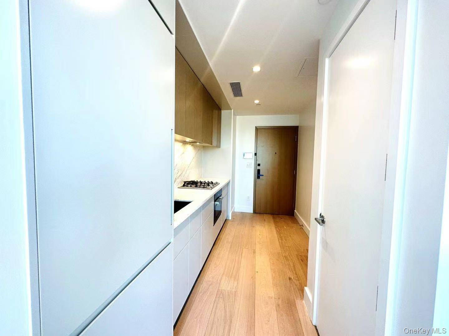 208 Delancey ST #10E, New York (manhattan), NY 10002