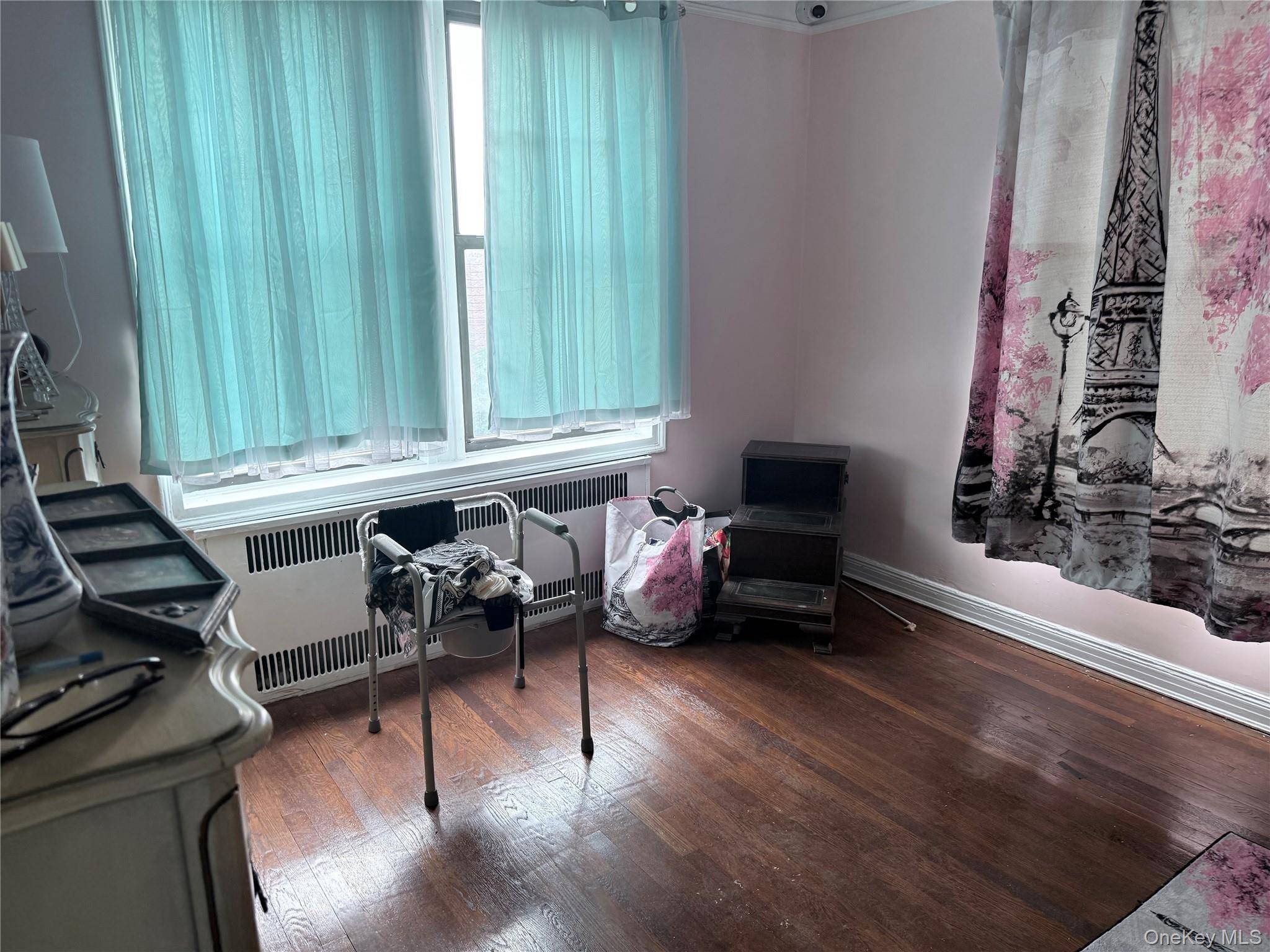 83-80 118 ST #6C, Kew Gardens, NY 11415