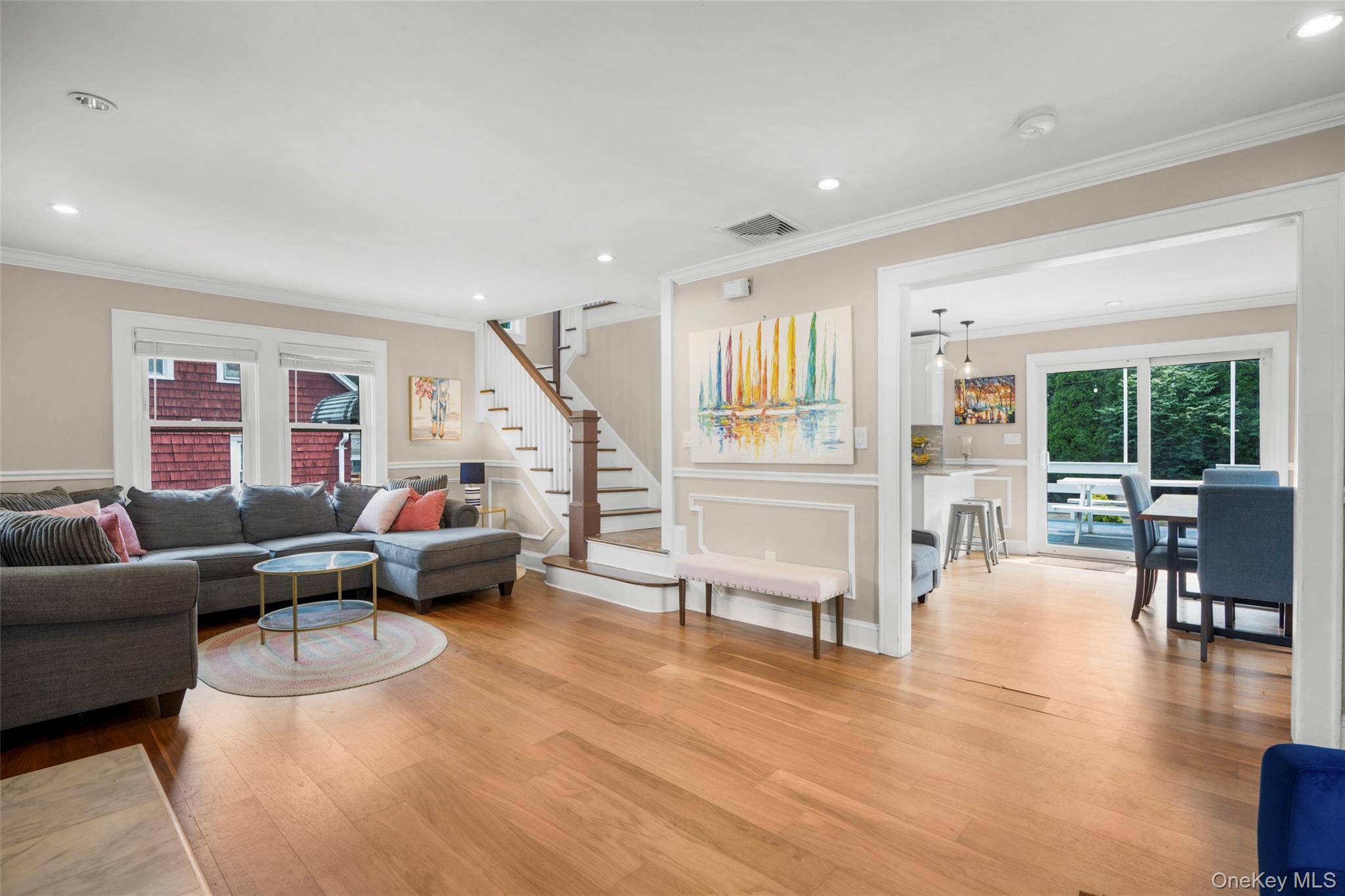 76 Chestnut AVE, Pelham, NY 10803