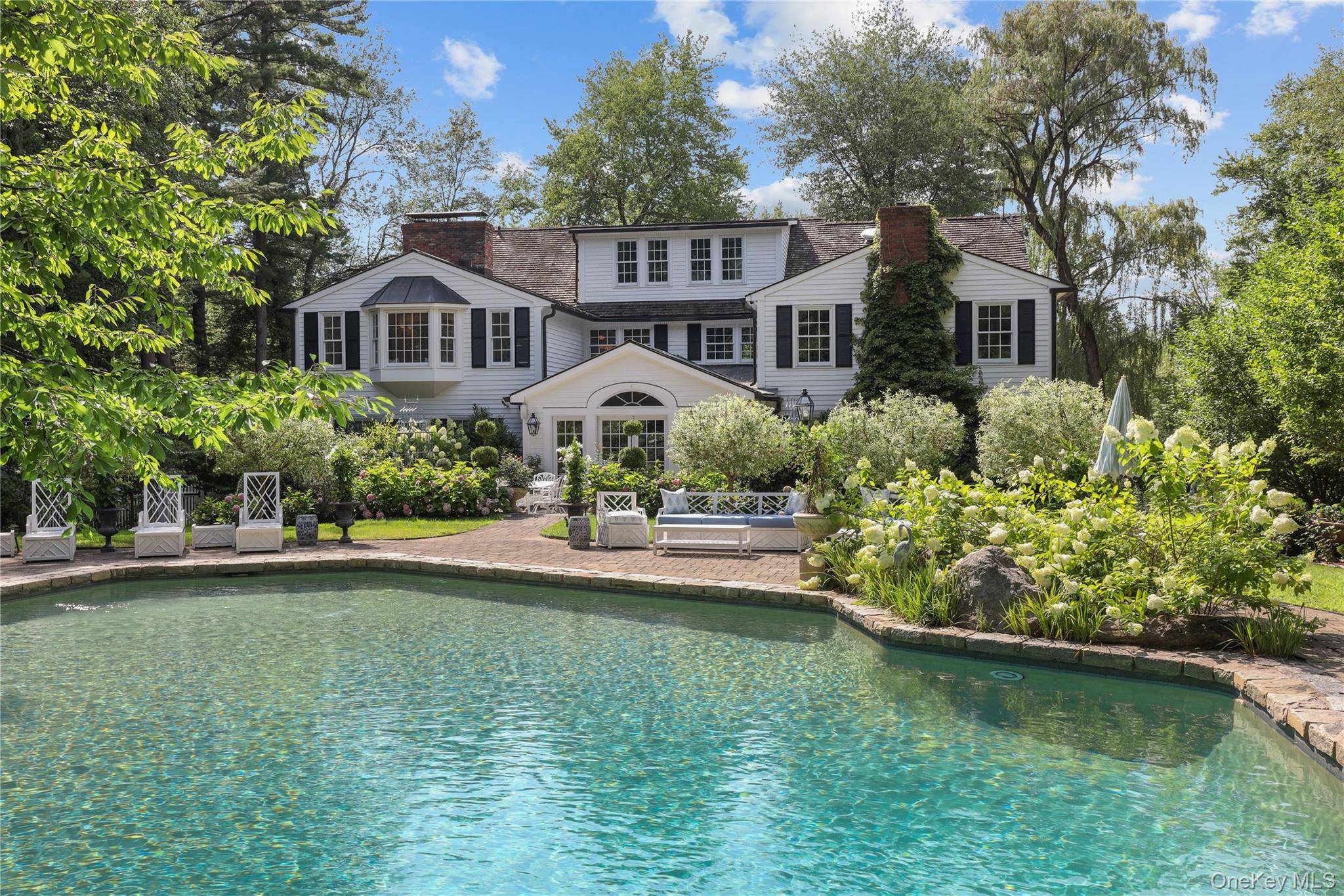 54 W Patent RD, Bedford Hills, NY 10507