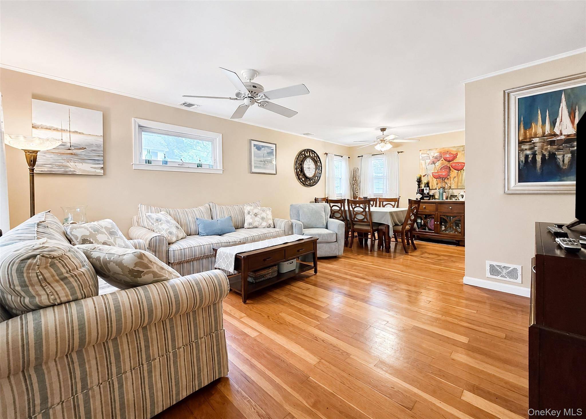 17 Beech RD, Rocky Point, NY 11778