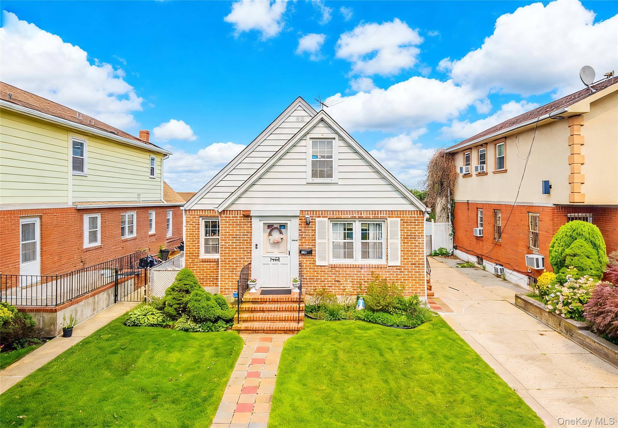8007 250th ST, Bellerose, NY 11426
