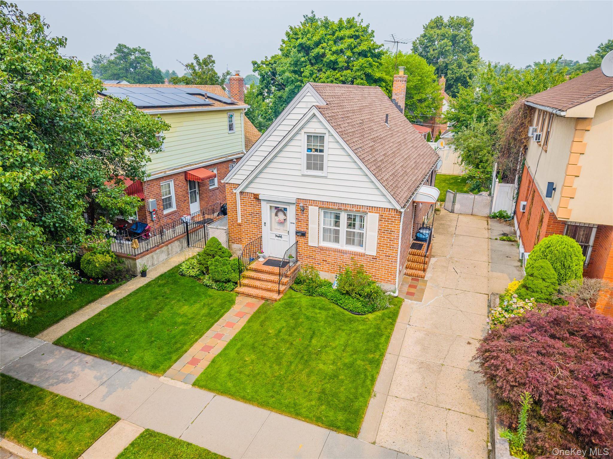 8007 250th ST, Bellerose, NY 11426