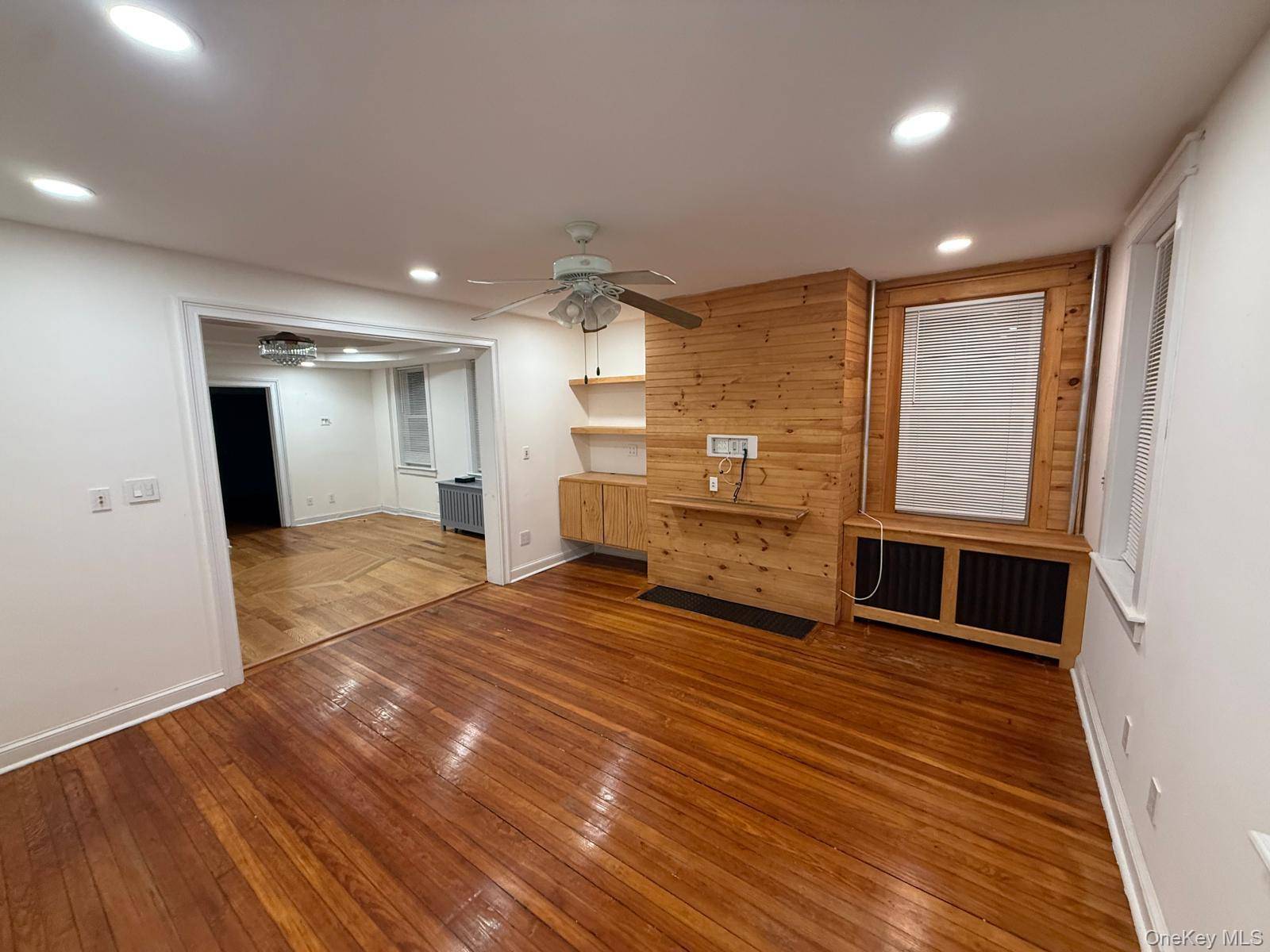 149 W Kingsbridge RD #1, Mount Vernon, NY 10550