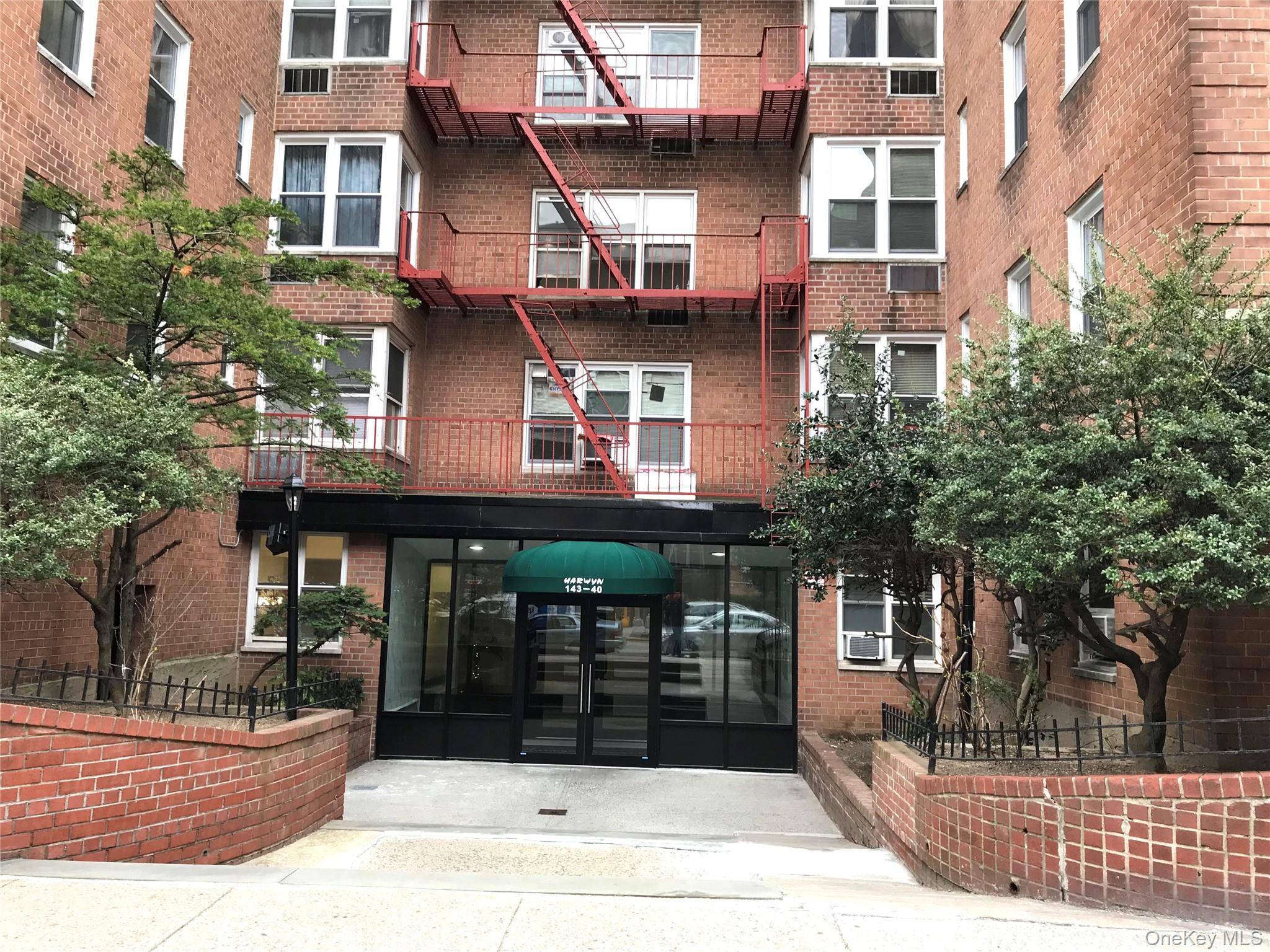 143-40 41 AVE ##2, Flushing, NY 11355