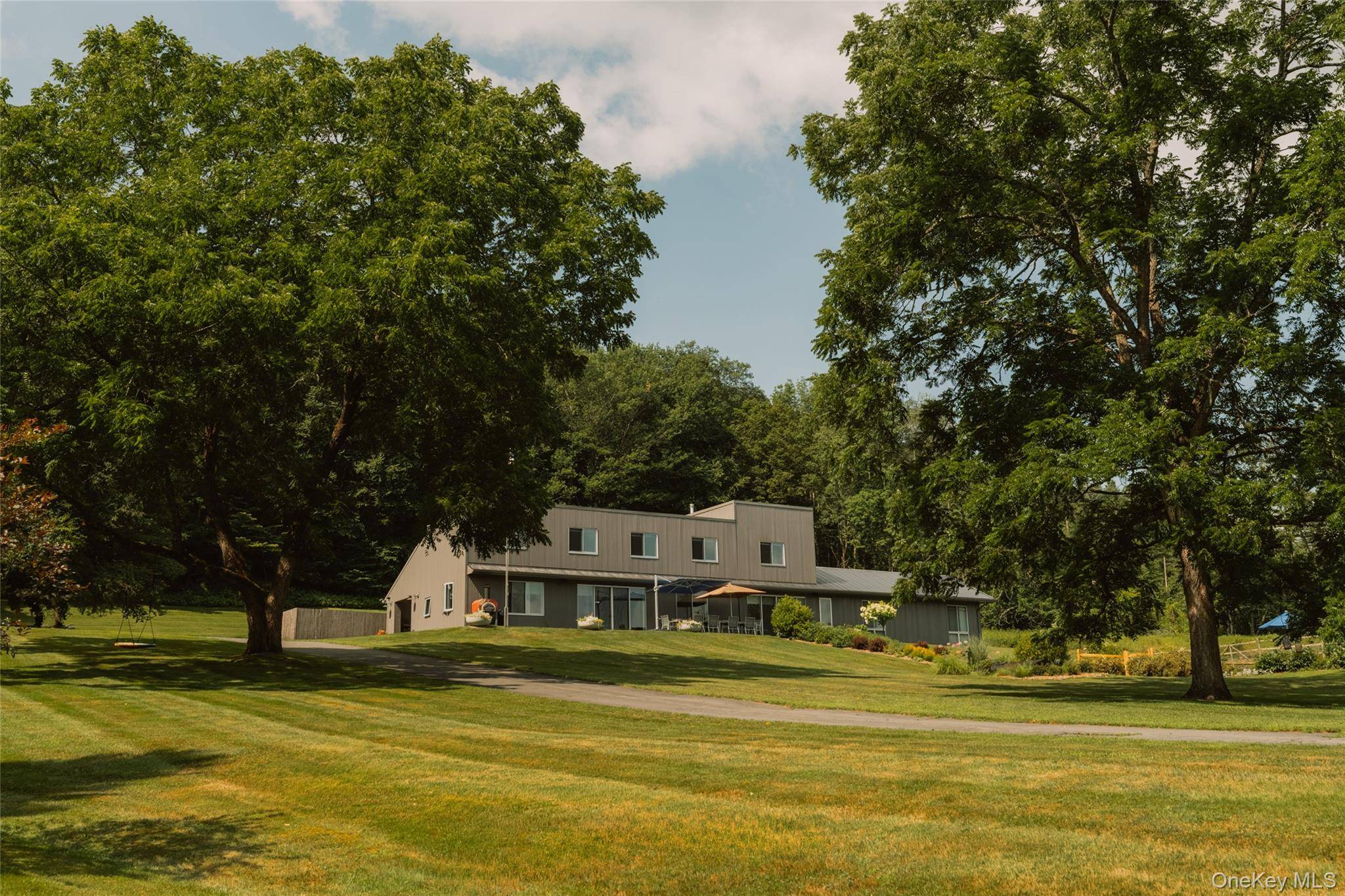 56 Winkelstern LN, Kenoza Lake, NY 12750