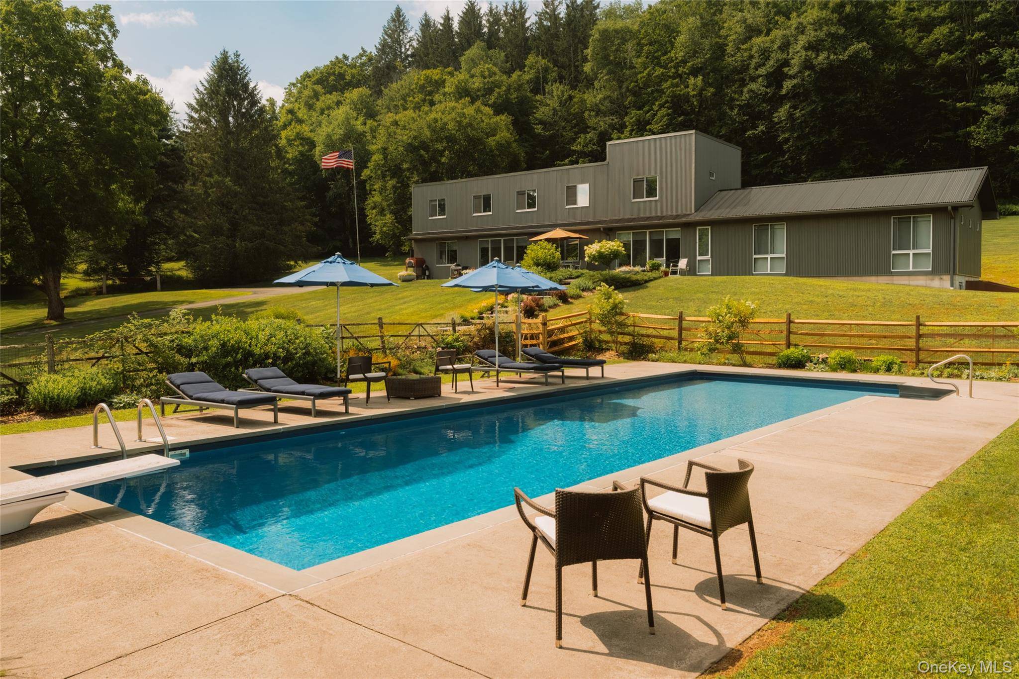 56 Winkelstern LN, Kenoza Lake, NY 12750