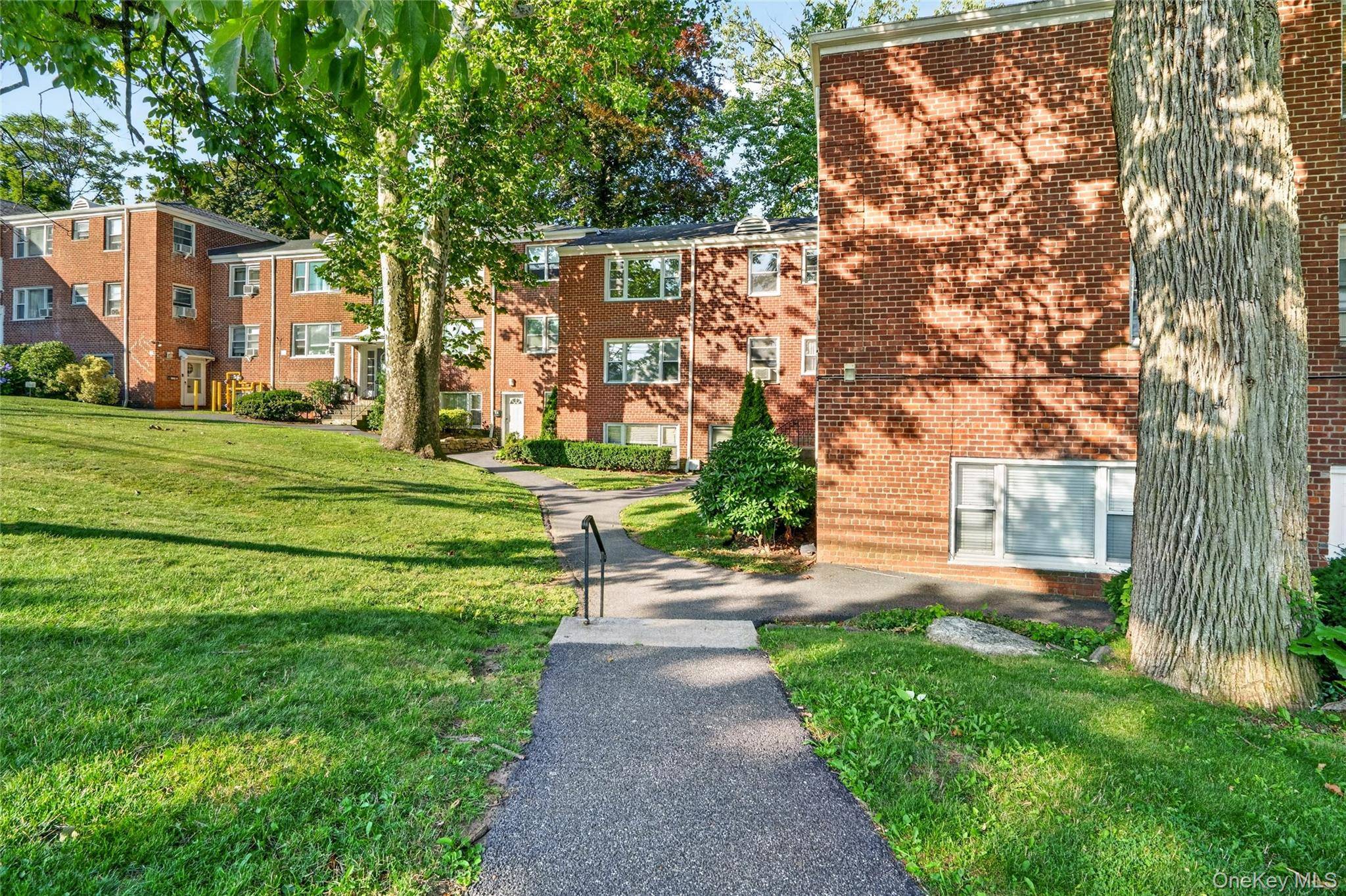 2 Soundview AVE #A2G, White Plains, NY 10606