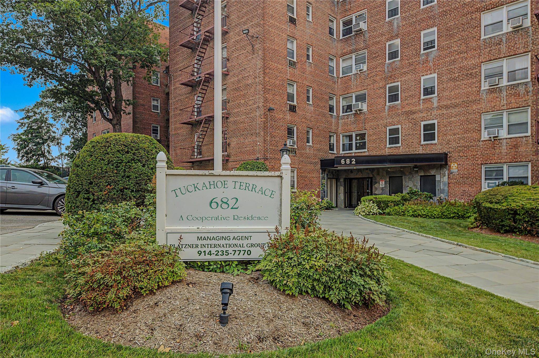 682 Tuckahoe RD #5K, Yonkers, NY 10710