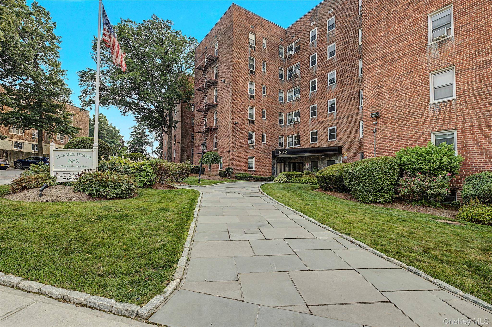 682 Tuckahoe RD #5K, Yonkers, NY 10710