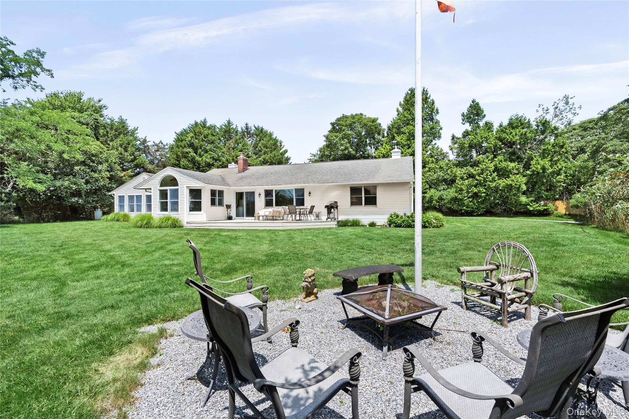 31B Club LN, Remsenburg, NY 11960