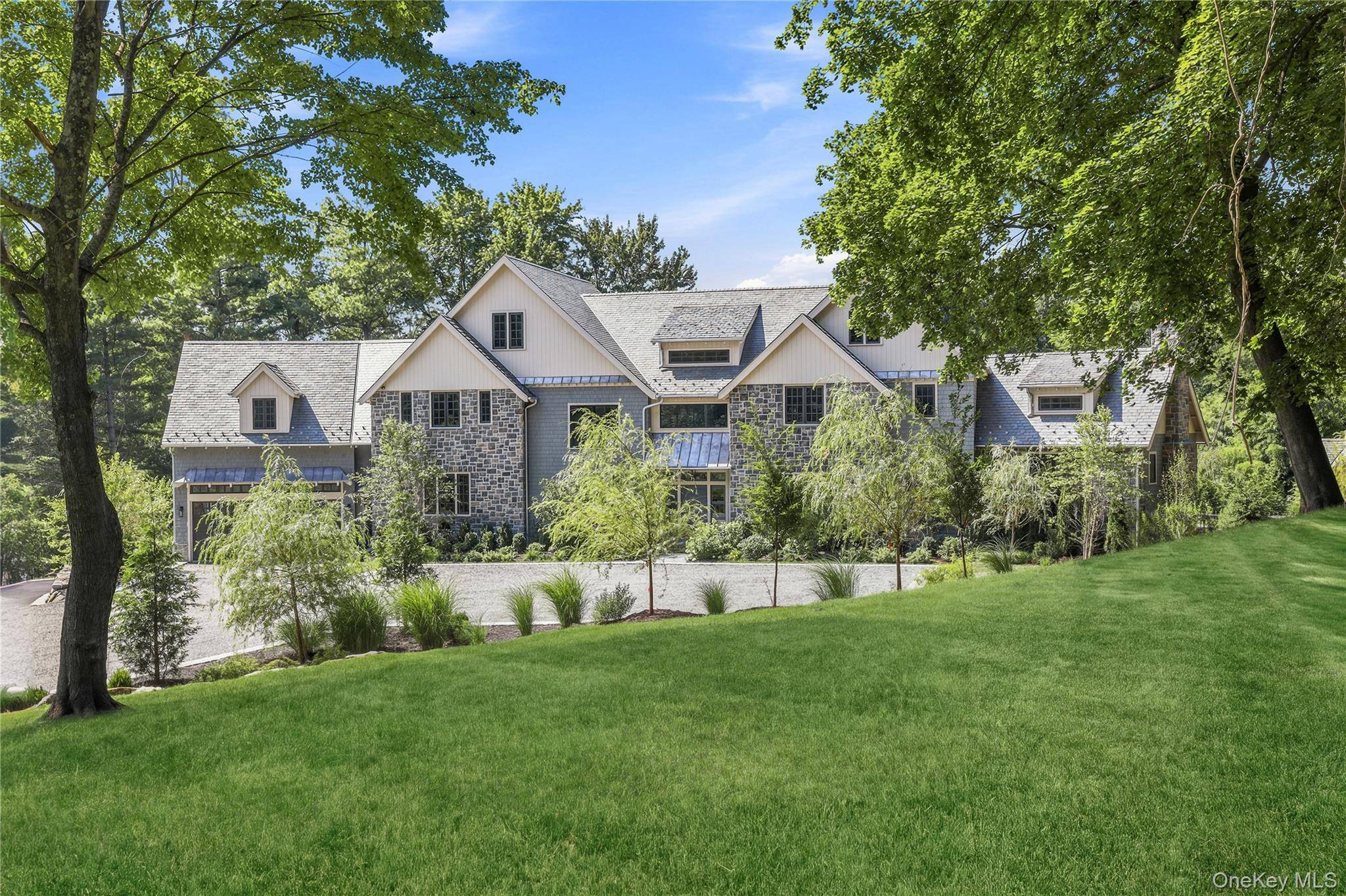 2 Barry CT, Katonah, NY 10536