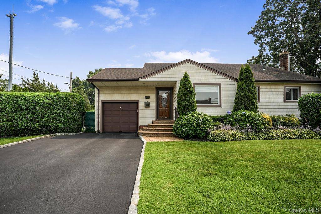 135 Southern Pkwy, Plainview, NY 11803