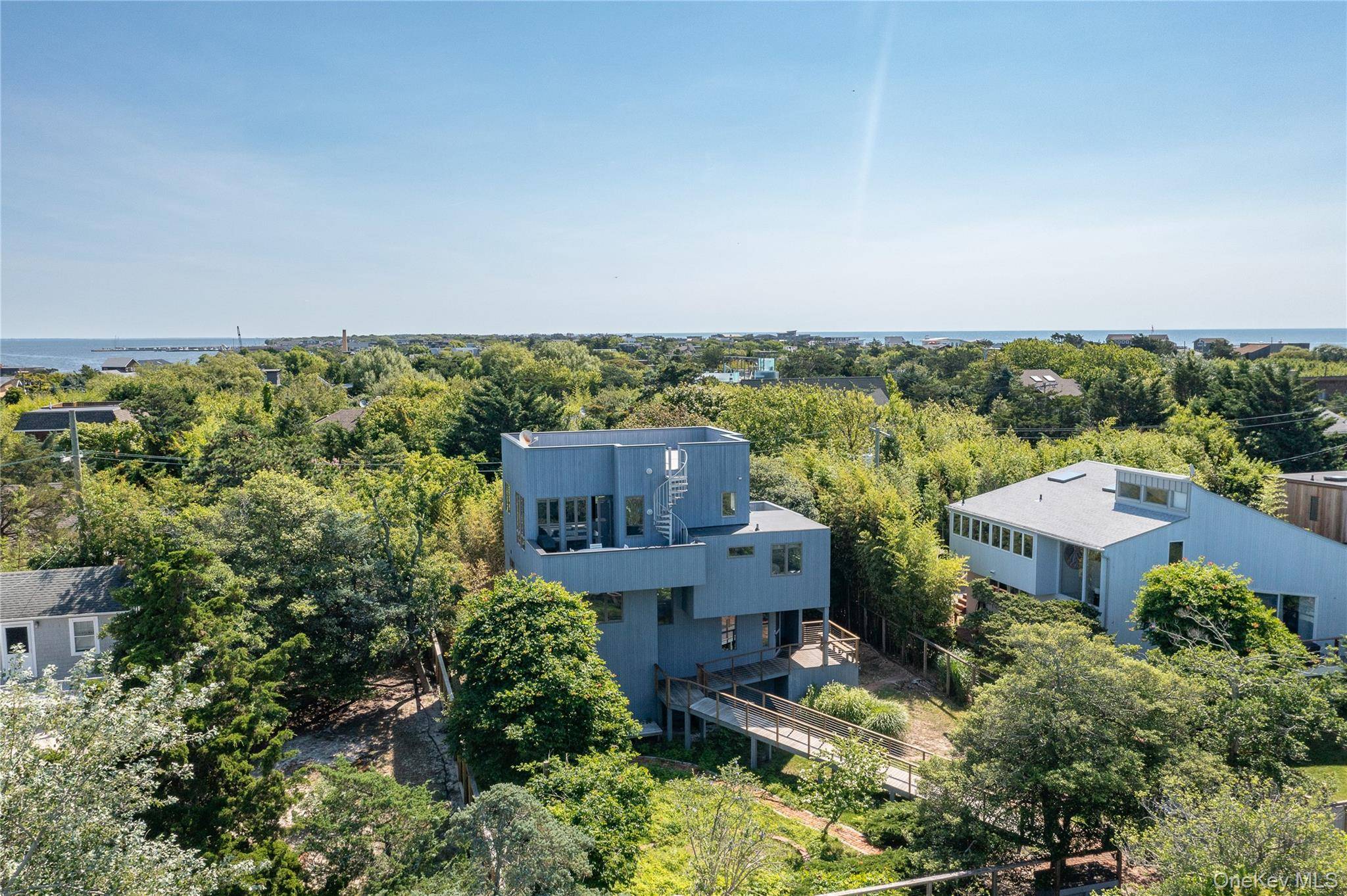 36 Dune WAY, Seaview, NY 11770