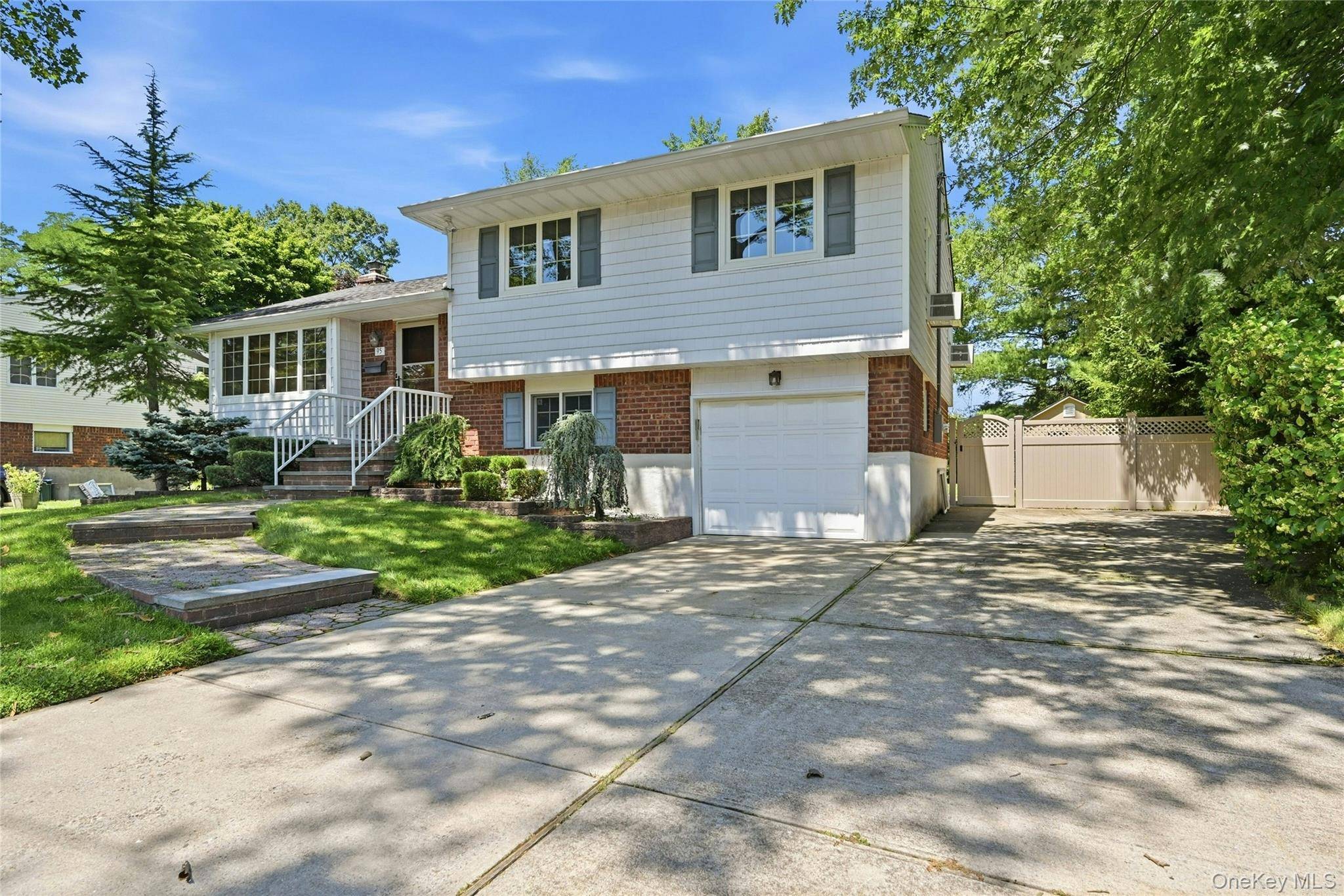 95 Miller BLVD, Syosset, NY 11791