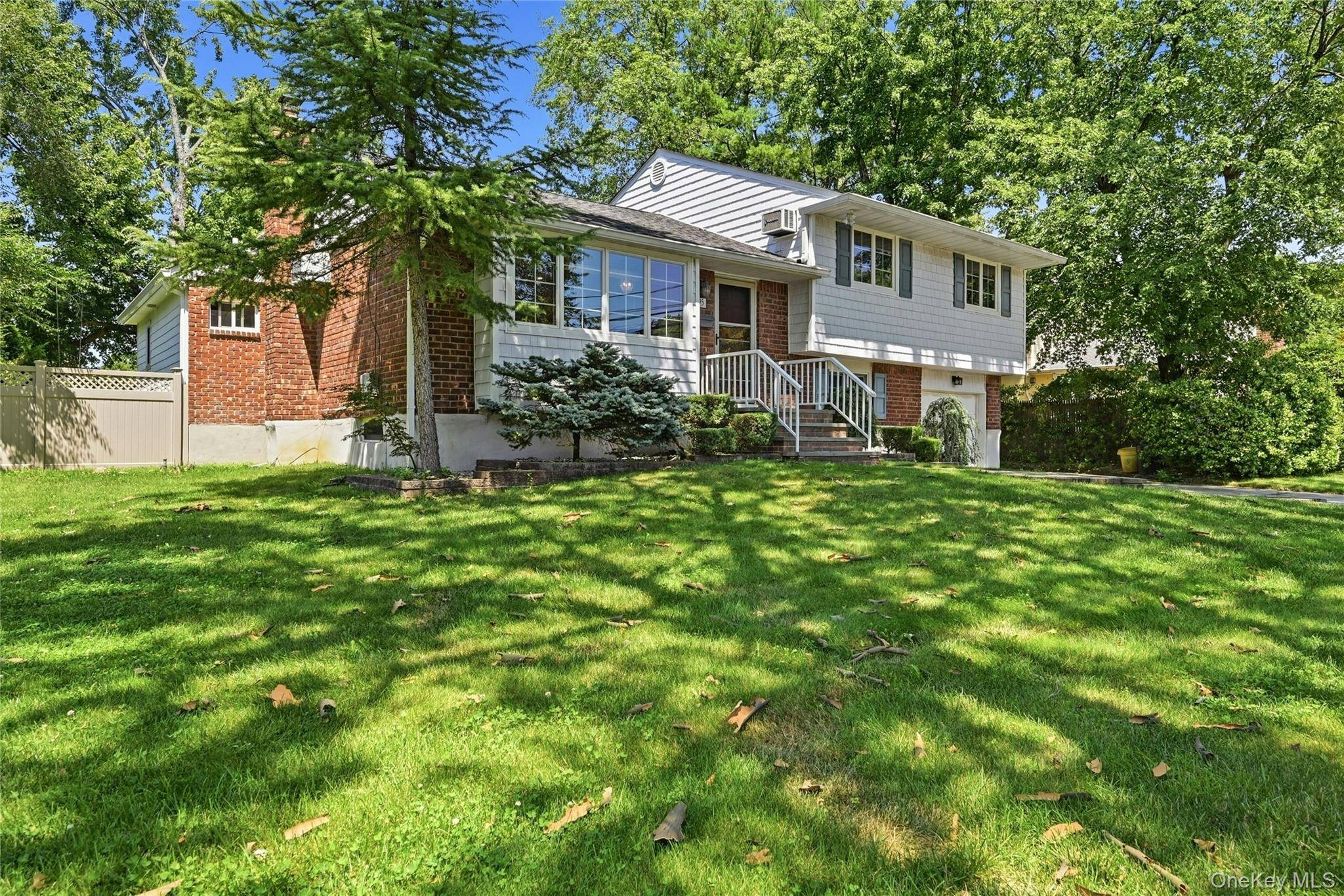 95 Miller BLVD, Syosset, NY 11791