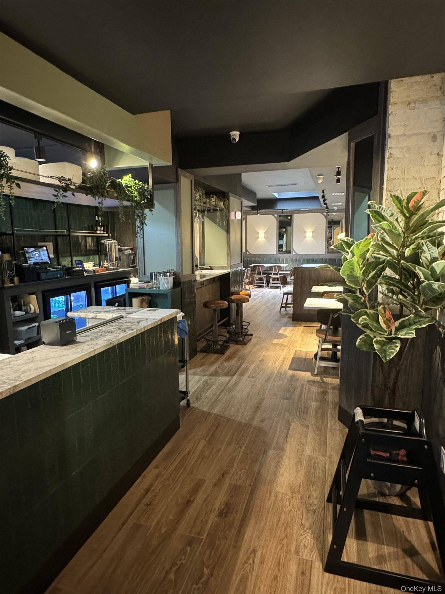 43 W 54th ST, New York (manhattan), NY 10019