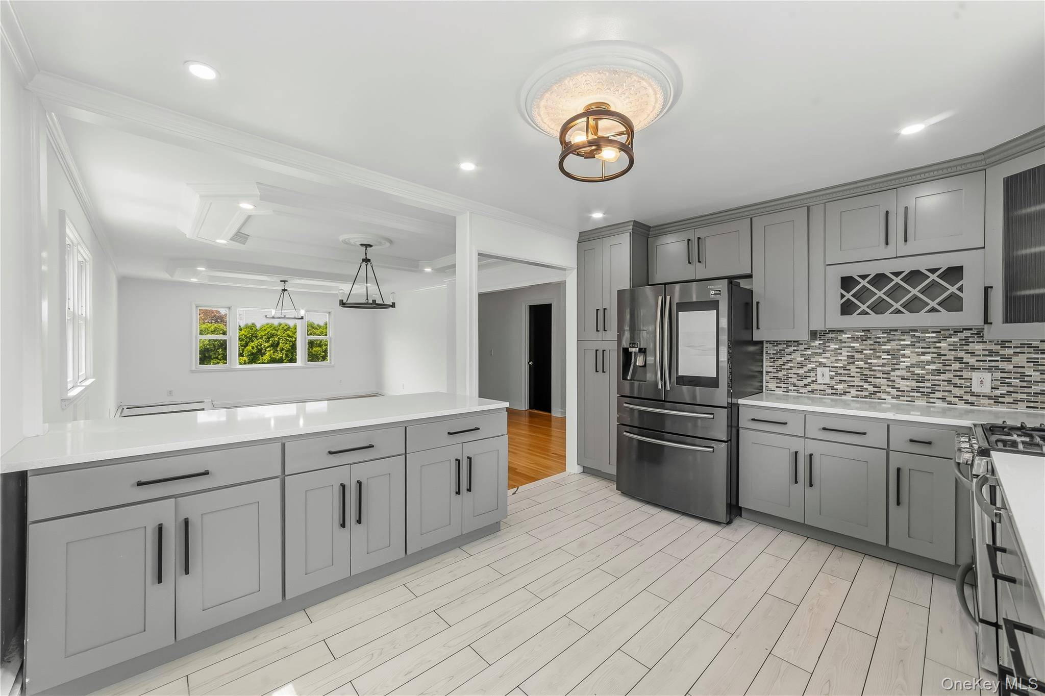 21 Bryn Mawr PL, Yonkers, NY 10701