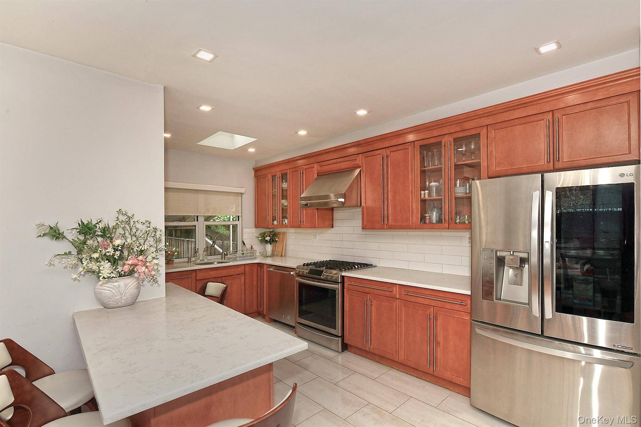 3250 32nd ST, Astoria, NY 11106