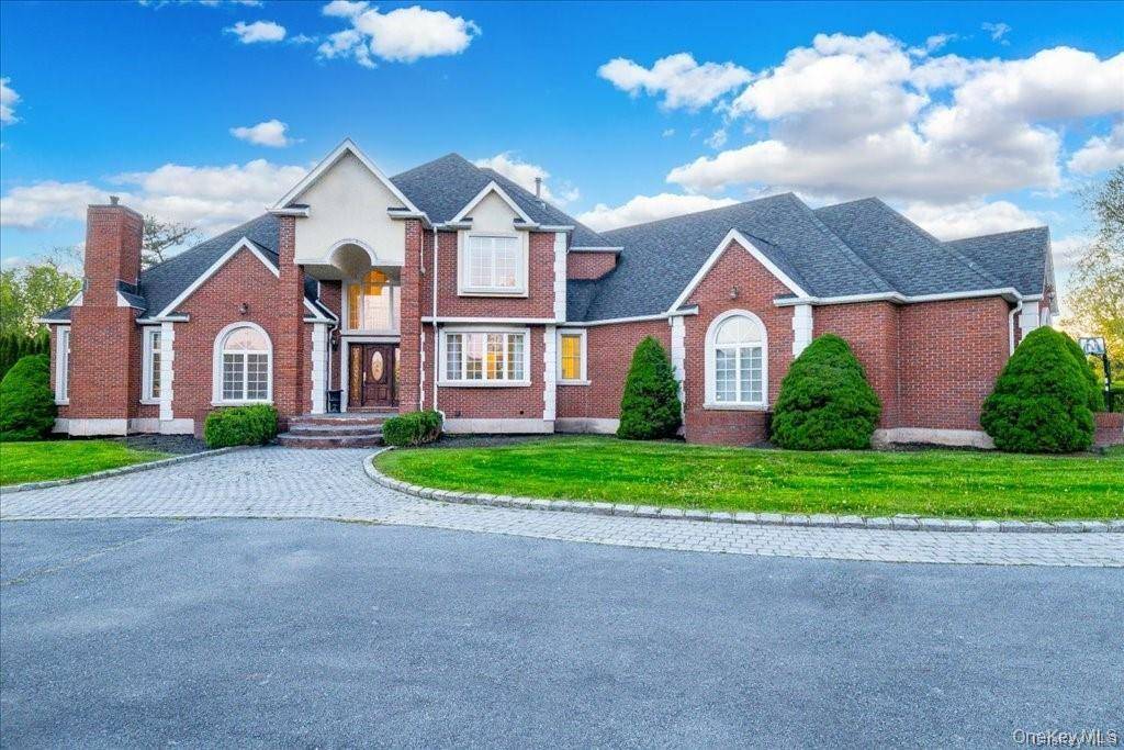 3 Bristol DR, Middletown, NY 10941