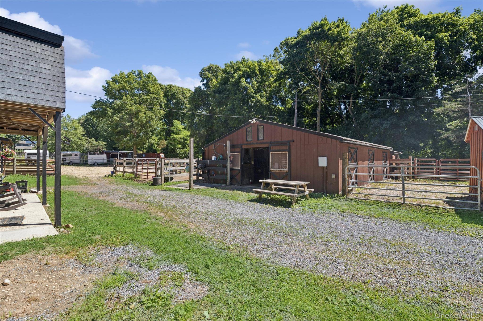 14 Loft RD, Smithtown, NY 11787