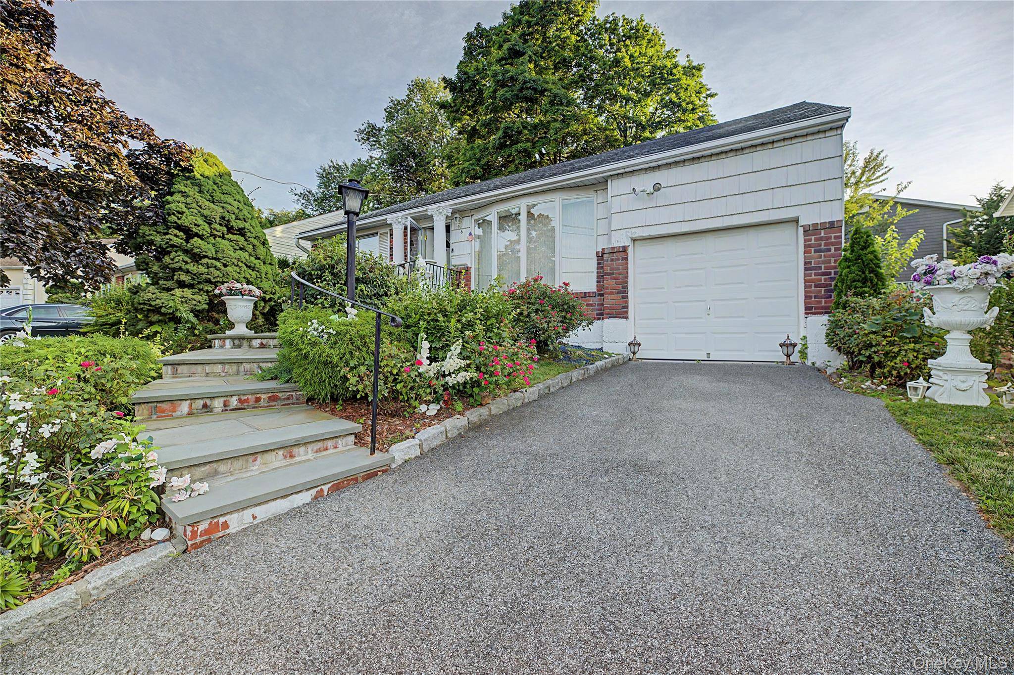6 Westwind RD, Yonkers, NY 10710