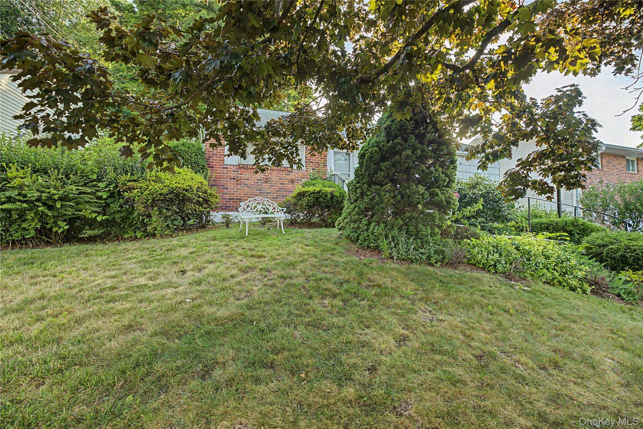 6 Westwind RD, Yonkers, NY 10710