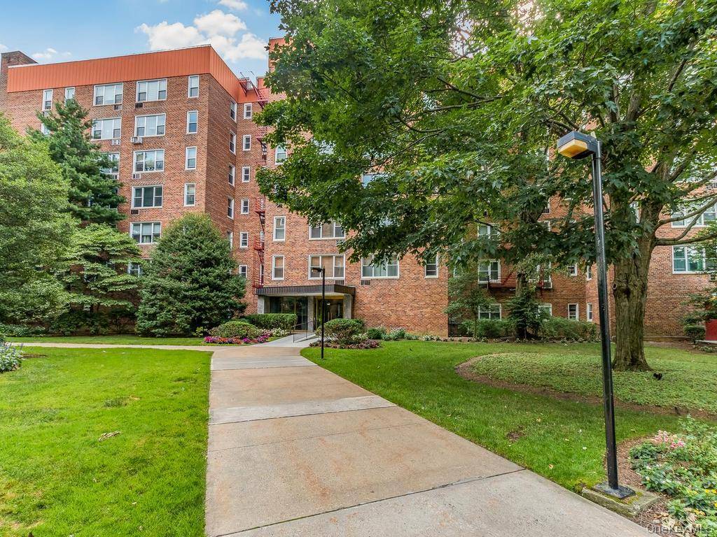 110 Dehaven DR #120, Yonkers, NY 10703