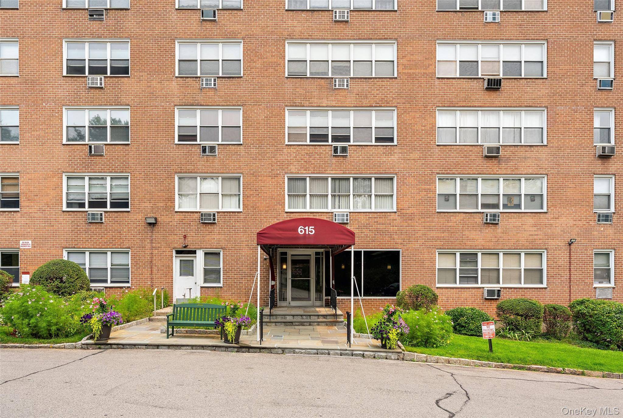 615 Palmer RD #806, Yonkers, NY 10701