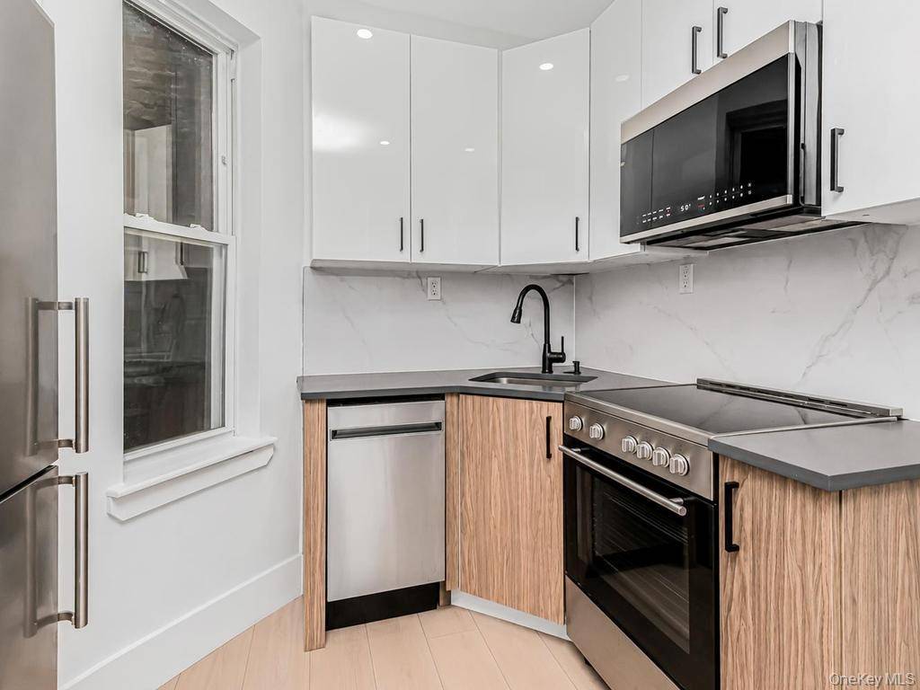 514 E 188th ST, Bronx, NY 10458