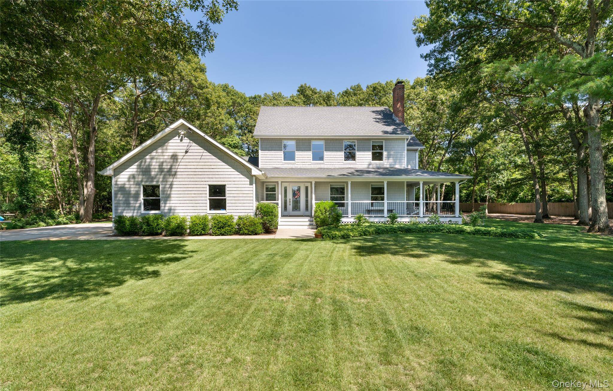 93 Chestnut ST, Mount Sinai, NY 11766