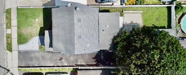 50 E Saint Marks PL, Valley Stream, NY 11580