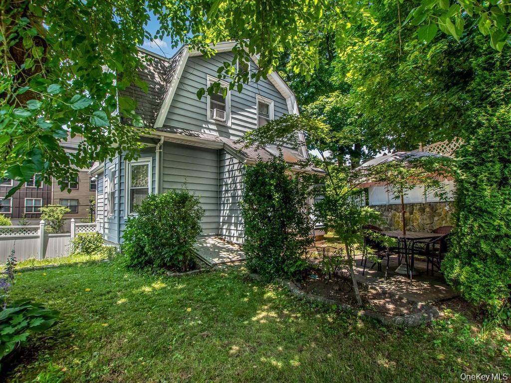 4 Depew ST, Pleasantville, NY 10570